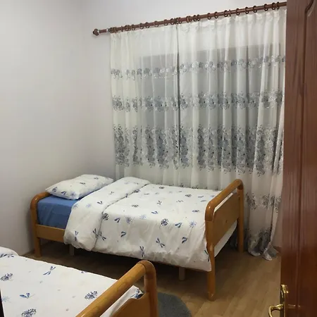 Peti 22 * Tirana